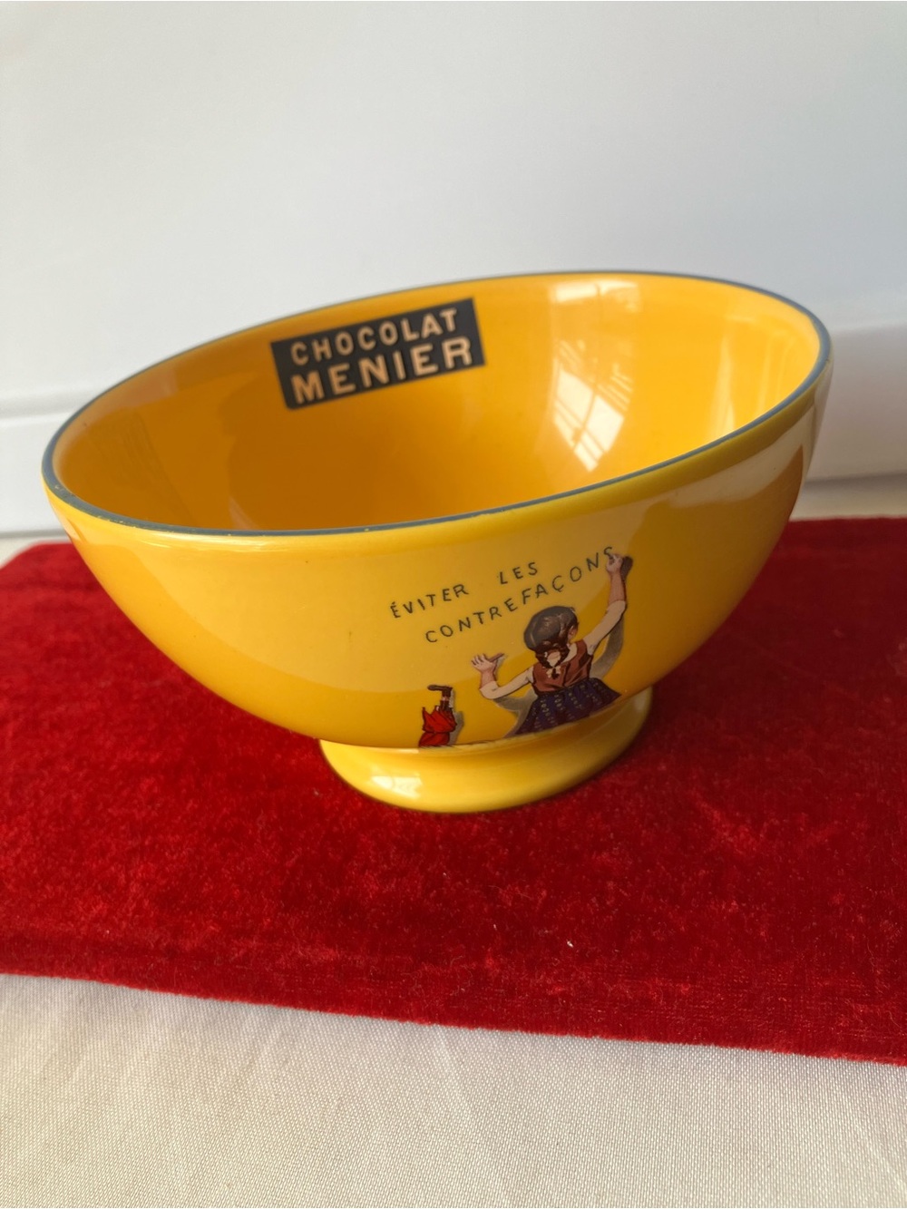 Editions Clouet France Yellow Chocolat Menier Nestle Ceramic Bowl AS IS.